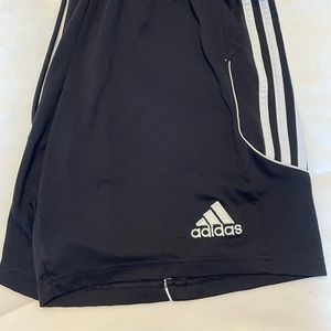 Adidas Climalite shorts - medium